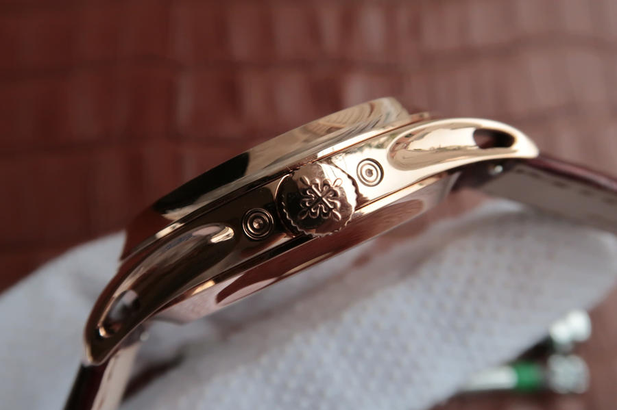 百达翡丽复杂功能计时系列5205R-001腕表