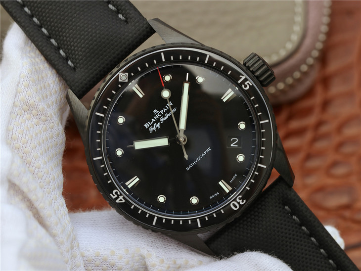 宝珀五十噚系列5000-0130-B52A腕表