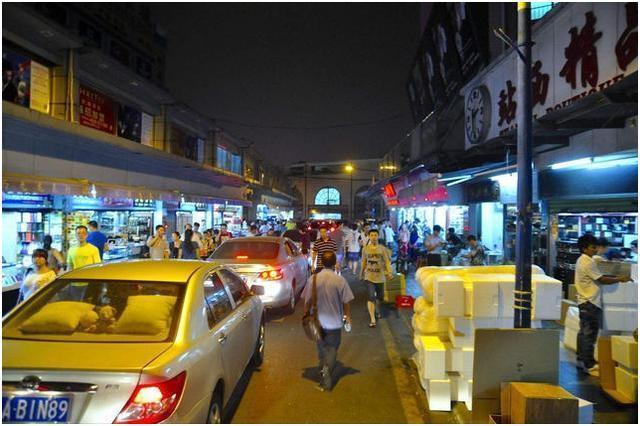 揭秘上海：成本只需3K元，白天人烟稀少深夜开张“奢侈品”遍地
