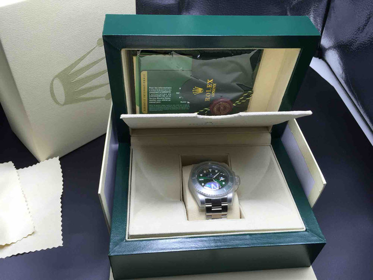 劳力士海使型系列m126660-0001腕表