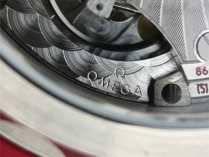 欧米茄海马600系列522.32.44.21.03.0019海洋宇宙600米“平昌奥运会2018”限量版腕表