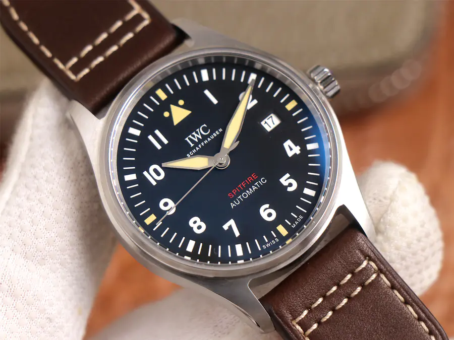 IWC万国表飞行员系列IW326803腕表
