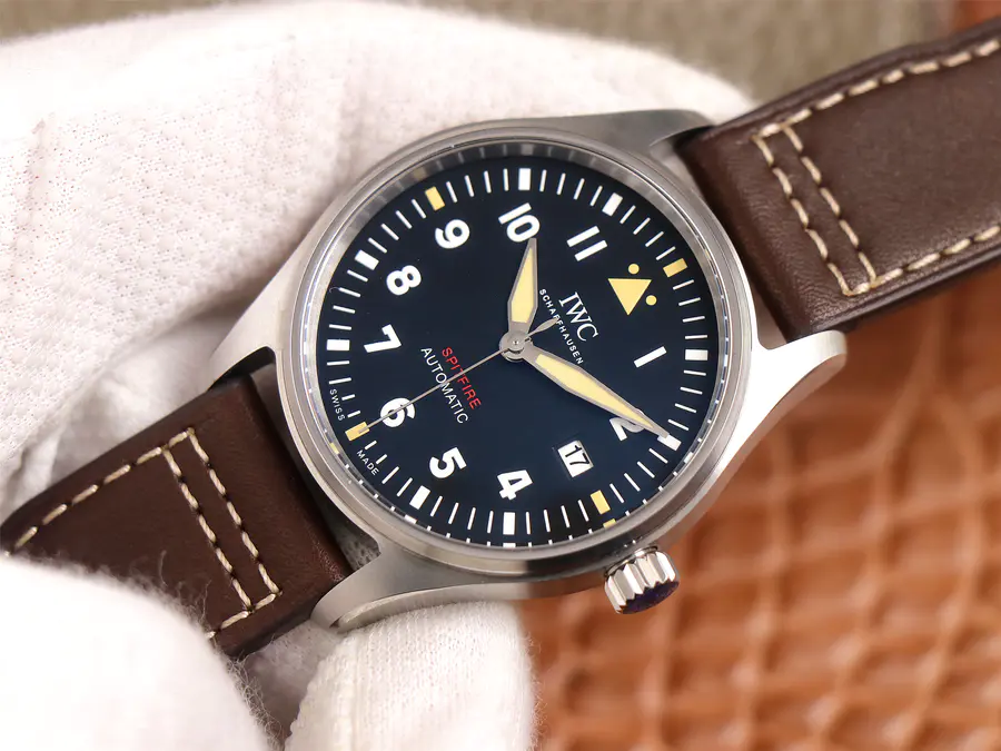 IWC万国表飞行员系列IW326803腕表