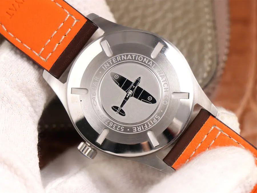 IWC万国表飞行员系列IW326803腕表
