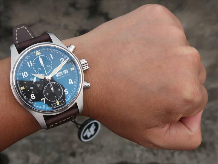 IWC万国表飞行员系列IW387903腕表