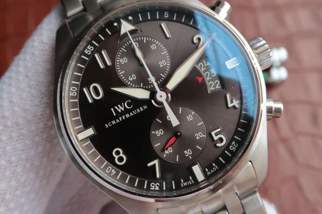 IWC万国表飞行员系列IW387808腕表