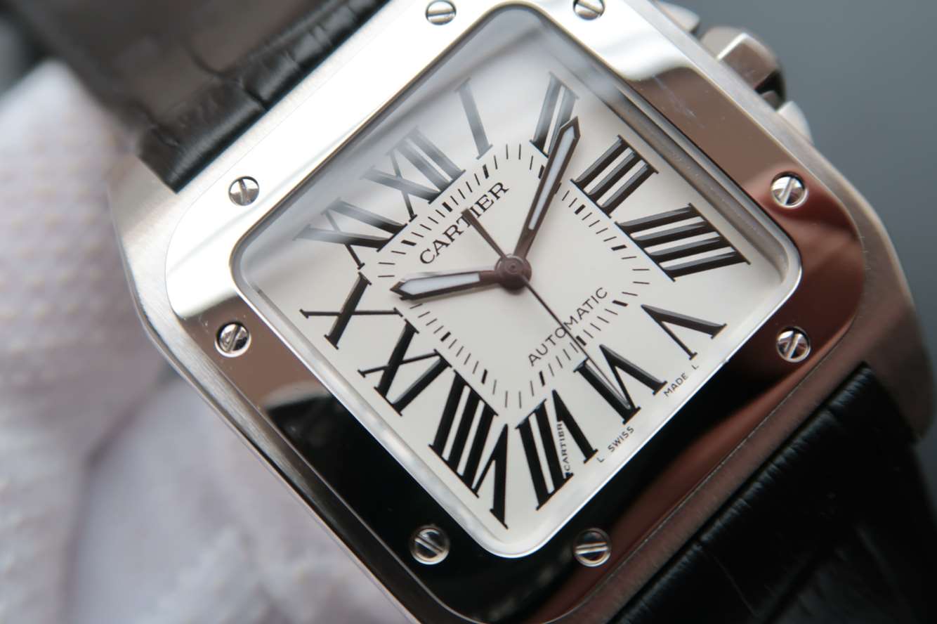 卡地亚山度士系列W20106X8腕表