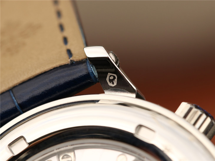 百达翡丽超级复杂功能时计系列5102PR腕表 (白壳蓝)