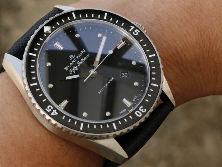 宝珀五十噚系列5000-1110-B52A腕表