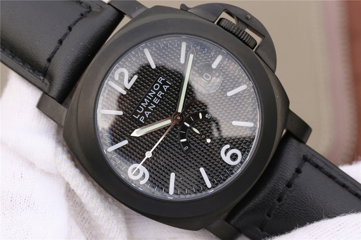 沛纳海特别版腕表系列PAM 00028腕表 (黑色PVD镀层精钢)
