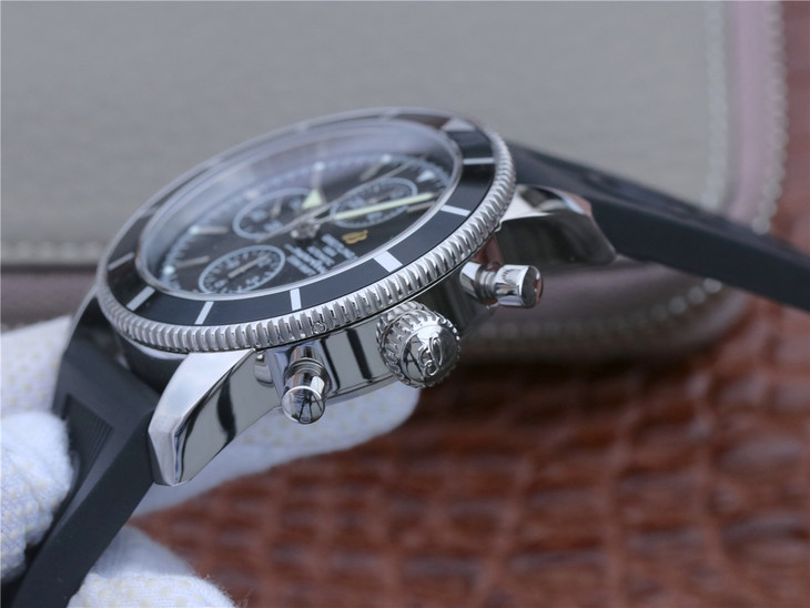 百年灵超级海洋文化系列A13313121B1S1腕表
