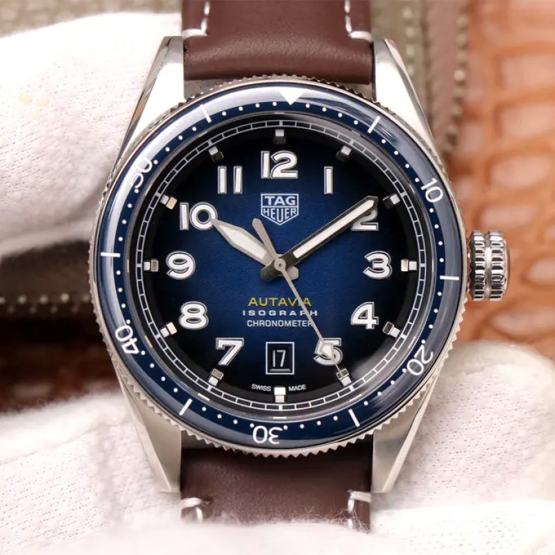 泰格豪雅TAG HEUER AUTAVIA系列WBE5116.FC8266腕表