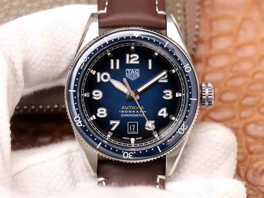 泰格豪雅TAG HEUER AUTAVIA系列WBE5116.FC8266腕表