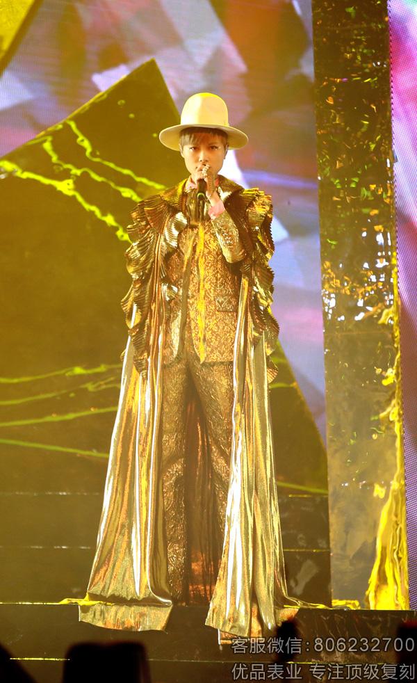 李宇春佩戴GUCCI腕表首饰开启巡回演唱会