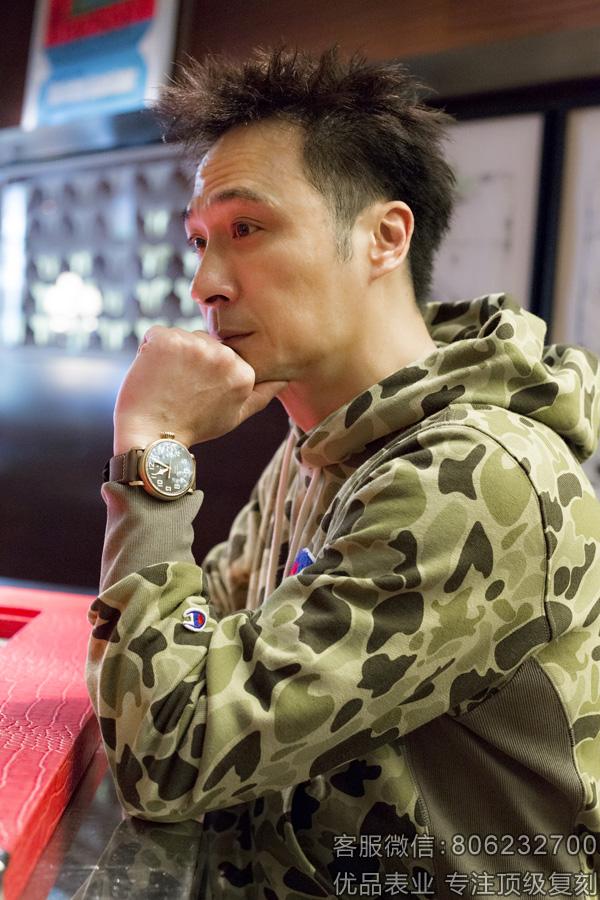 “Sam哥”吴镇宇获赠真力时飞行员定制腕表
