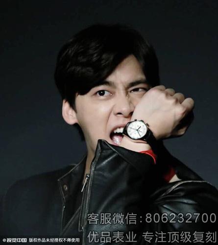 表圈男神频繁出镜，李易峰开赛车彭于晏看马术