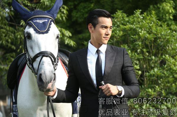 表圈男神频繁出镜，李易峰开赛车彭于晏看马术
