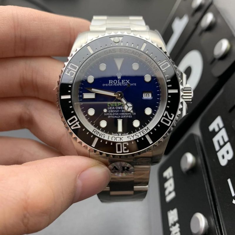 劳力士海使型系列m126660-0002渐变鬼王腕表