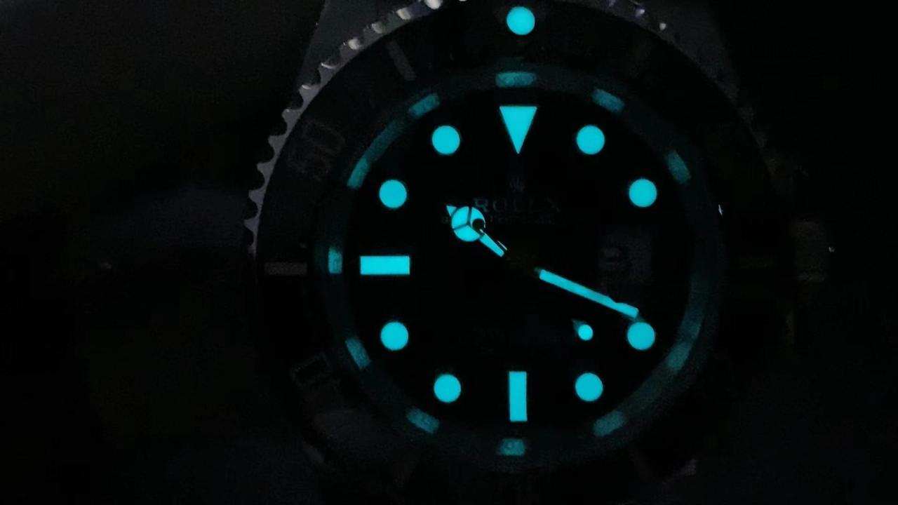 劳力士海使型系列m126600-0001腕表红色鬼王
